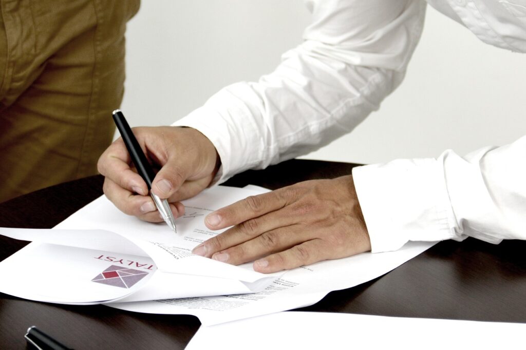 Rescindir um contrato com a administradora de condomínio pode parecer um processo complicado, mas, não é bem assim.