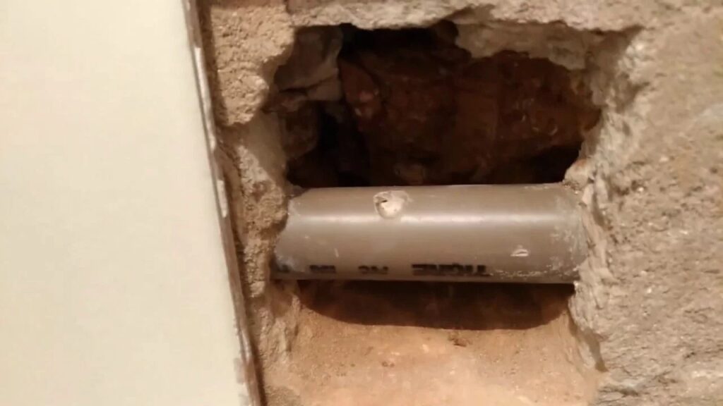 Quando um inquilino recusa o acesso para reparos urgentes que afetam o condomínio, a situação pode rapidamente se tornar um desafio para proprietários e administradores.