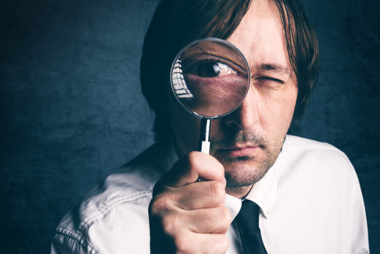 Está cansado de perder tempo e enfrentar problemas na gestão do condomínio? Saiba o que considerar antes de contratar um sistema.