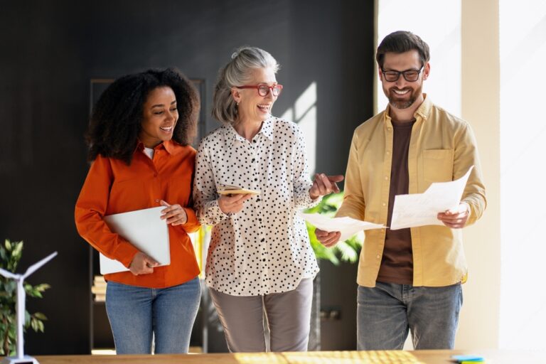 Regimento interno: veja o que fazer quando ele é descumprido e como agir de forma legal, justa e eficiente.