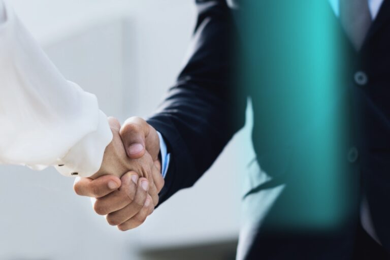 Parceria de condomínio e administradora pode falhar se expectativas não estiverem claras. Use um checklist eficaz.