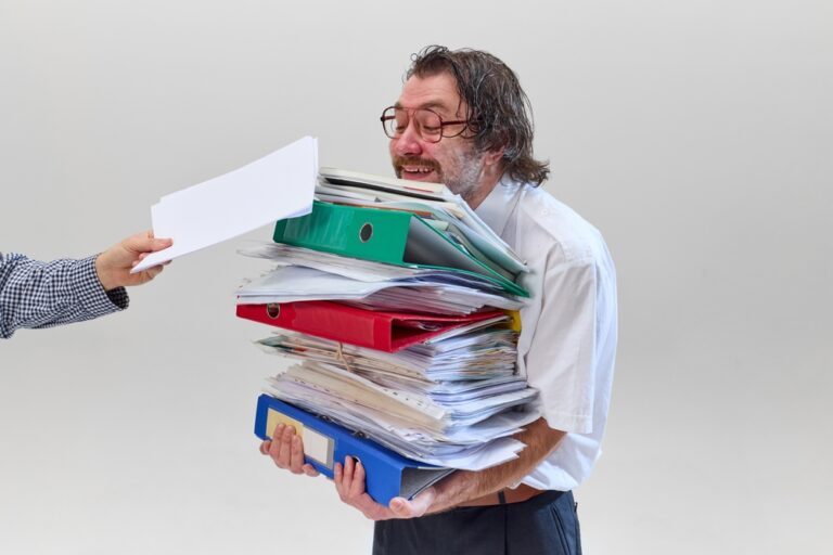 Assumir a responsabilidade do síndico exige preparo, clareza de papéis e, acima de tudo, limites bem definidos.