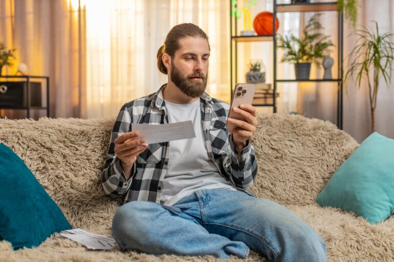 A emissão de boletos e nota fiscal ainda gera muitas dúvidas entre síndicos e administradoras, principalmente quando o assunto envolve responsabilidade legal, padronização e risco de inconsistências fiscais.