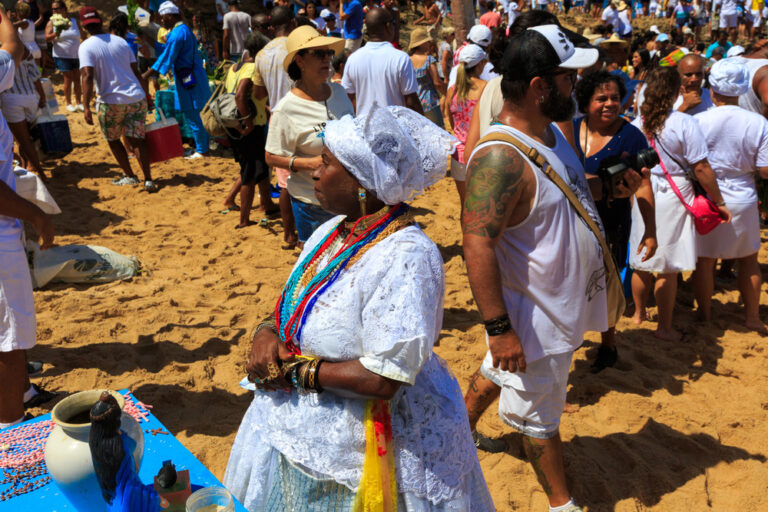 Quem vive em condomínio precisa considerar as festas de Salvador na hora de organizar rotinas, reservas de espaços e eventos internos.