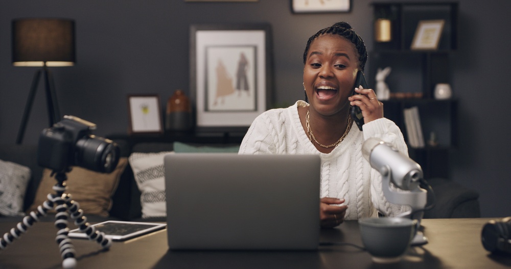 Outro ponto crítico na gestão condominial é o controle de documentos.
